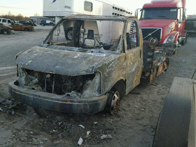 1GBJG31U741239567 - 2004 CHEVROLET EXPRESS G3 BURN photo 2