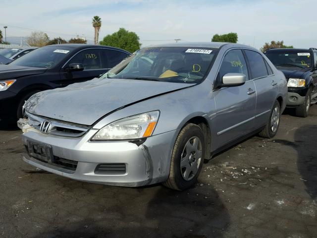 1HGCM56447A158811 - 2007 HONDA ACCORD LX SILVER photo 2