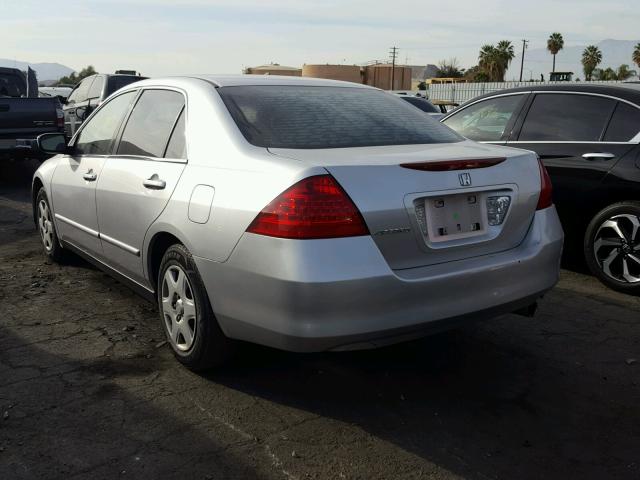 1HGCM56447A158811 - 2007 HONDA ACCORD LX SILVER photo 3