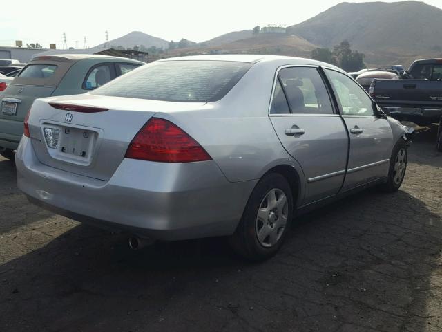 1HGCM56447A158811 - 2007 HONDA ACCORD LX SILVER photo 4