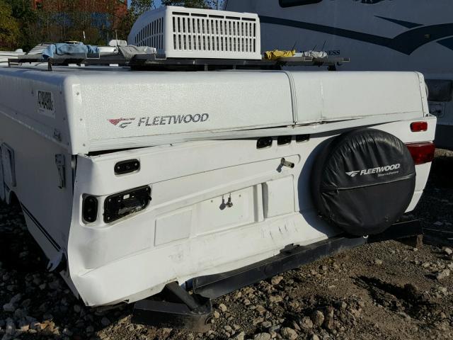 4CE689F1X57265699 - 2005 FLEETWOOD COLONIAL WHITE photo 9