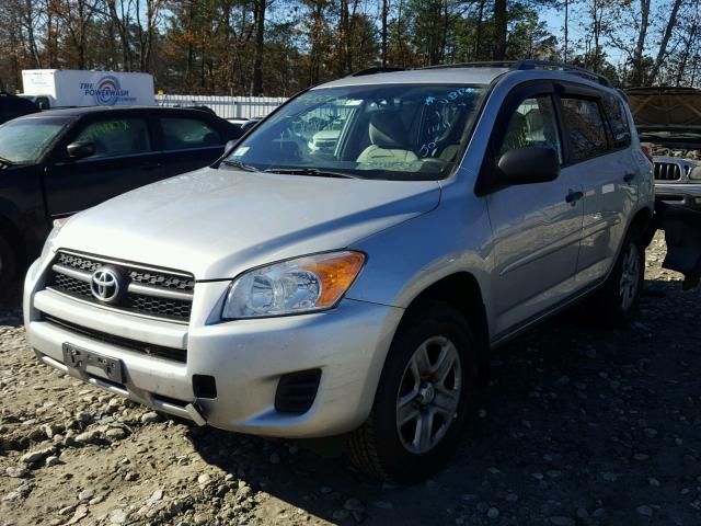 2T3BF4DV2CW199069 - 2012 TOYOTA RAV4 SILVER photo 2