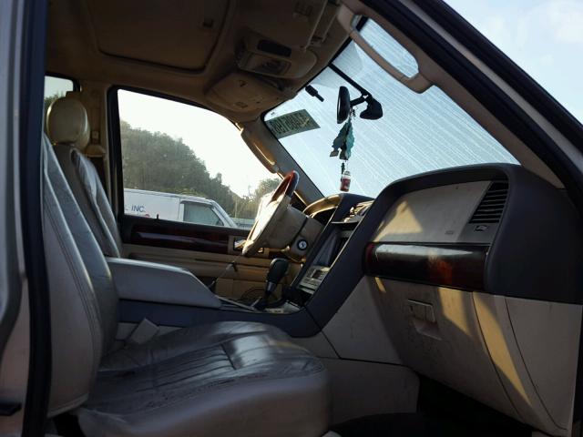 5LMFU28R54LJ16627 - 2004 LINCOLN NAVIGATOR 棕色 照片 5