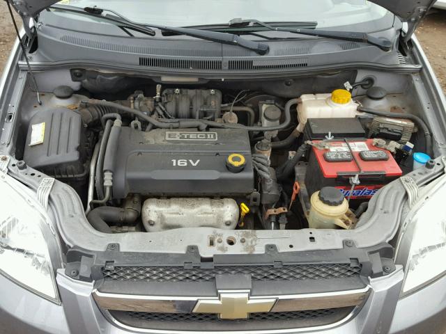 KL1TD56617B047408 - 2007 CHEVROLET AVEO BASE GRAY photo 7