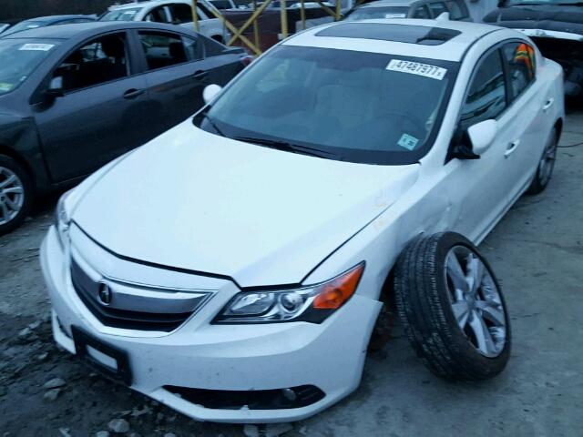 19VDE1F75FE004115 - 2015 ACURA ILX 20 TEC WHITE photo 9