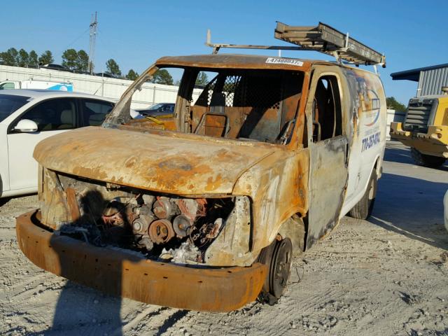 1GCGG25VX41224435 - 2004 CHEVROLET EXPRESS G2 BURN photo 2