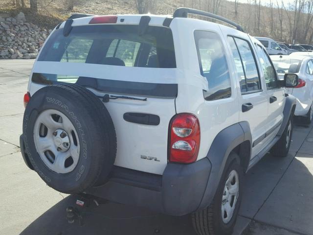 1J4GL48K37W524215 - 2007 JEEP LIBERTY SP WHITE photo 4