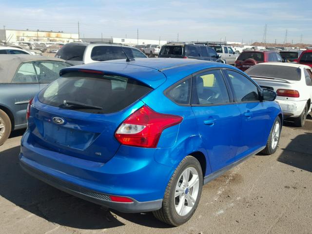 1FAHP3K23CL248170 - 2012 FORD FOCUS SE BLUE photo 4