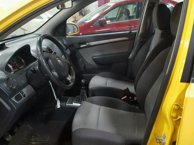 KL1TD66EX9B627112 - 2009 CHEVROLET AVEO LS YELLOW photo 5