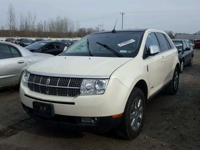 2LMDU88C08BJ37680 - 2008 LINCOLN MKX WHITE photo 2