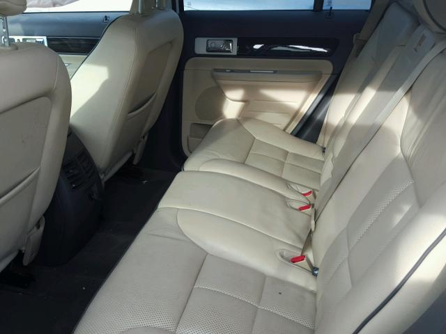 2LMDU88C08BJ37680 - 2008 LINCOLN MKX WHITE photo 6