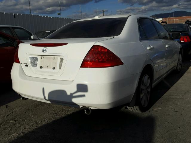 1HGCM66567A101685 - 2007 HONDA ACCORD EX WHITE photo 4