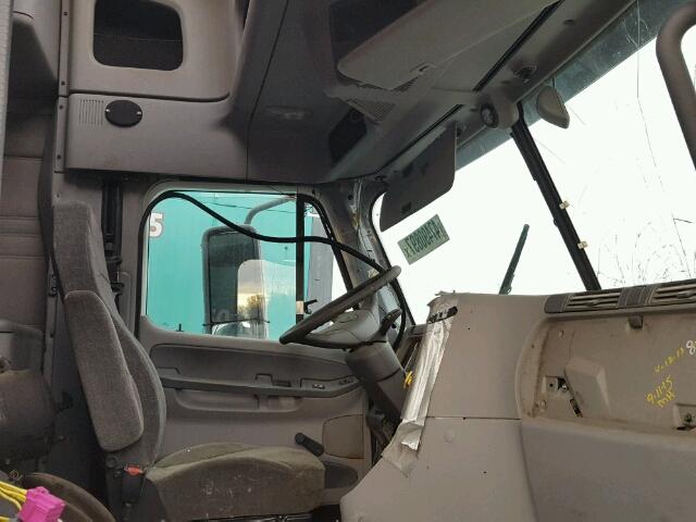 1FUJA6CV67DX52731 - 2007 FREIGHTLINER CONVENTION WHITE photo 5