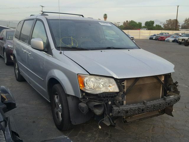 2D4RN5DG6BR725742 - 2011 DODGE GRAND CARA SILVER photo 1