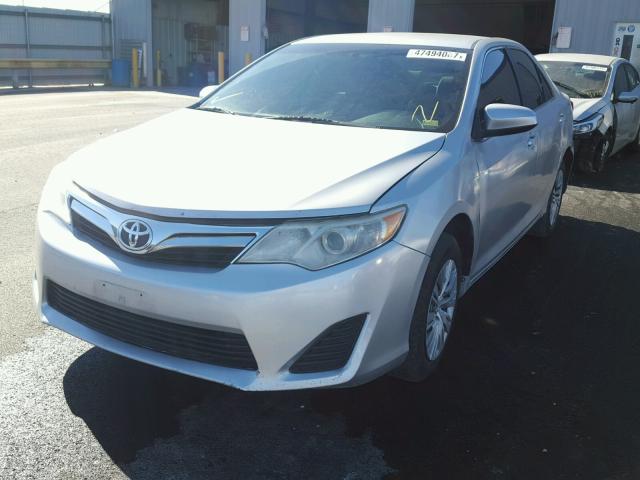4T1BF1FK5CU075694 - 2012 TOYOTA CAMRY BASE SILVER photo 2