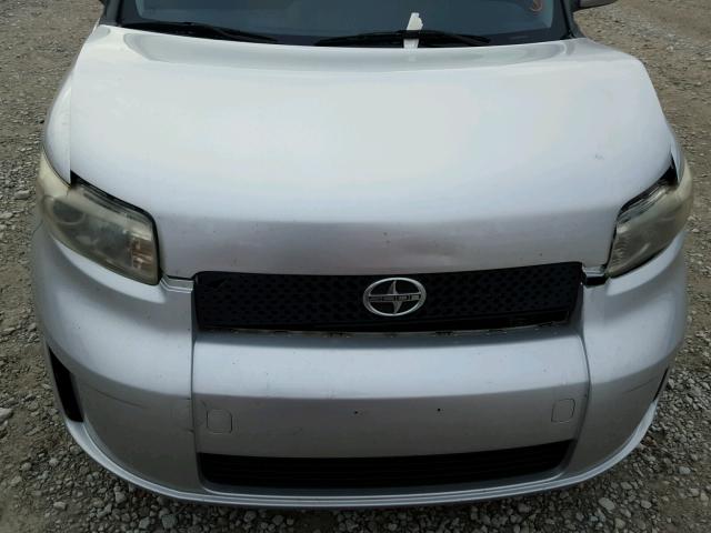 JTLKE50E781040587 - 2008 SCION XB SILVER photo 7