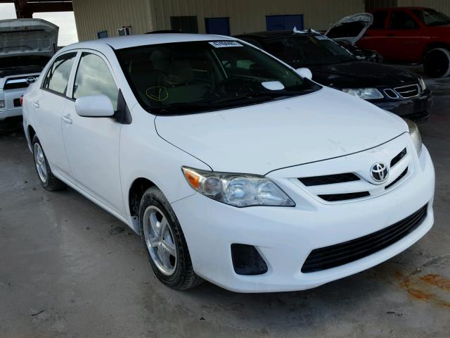 2T1BU4EE4DC967618 - 2013 TOYOTA COROLLA BA WHITE photo 1