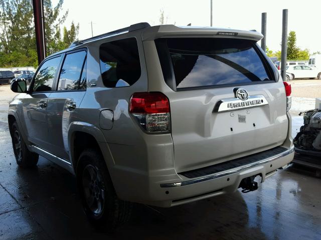 JTEBU5JR4D5128995 - 2013 TOYOTA 4RUNNER SR WHITE photo 3