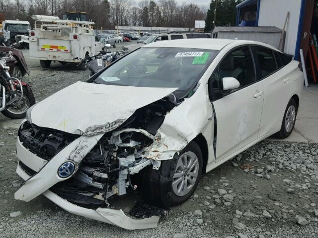 JTDKBRFU2H3551560 - 2017 TOYOTA PRIUS WHITE photo 2