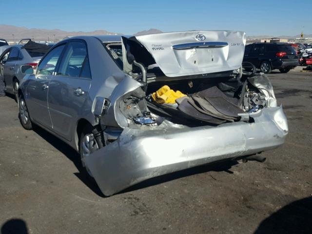 4T1BE32K65U103736 - 2005 TOYOTA CAMRY LE ვერცხლისფერი ფოტო 3
