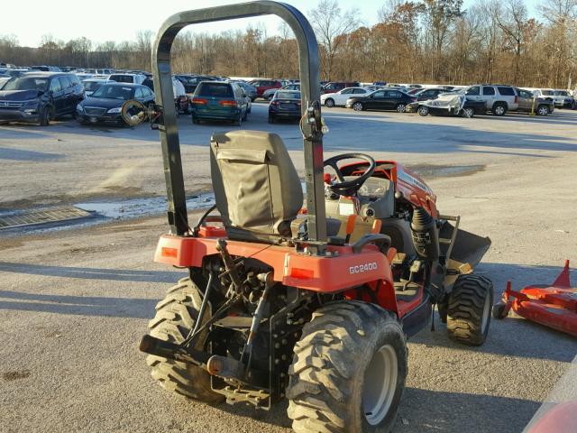 JTC04105 - 2010 MSF TRACTOR RED photo 4