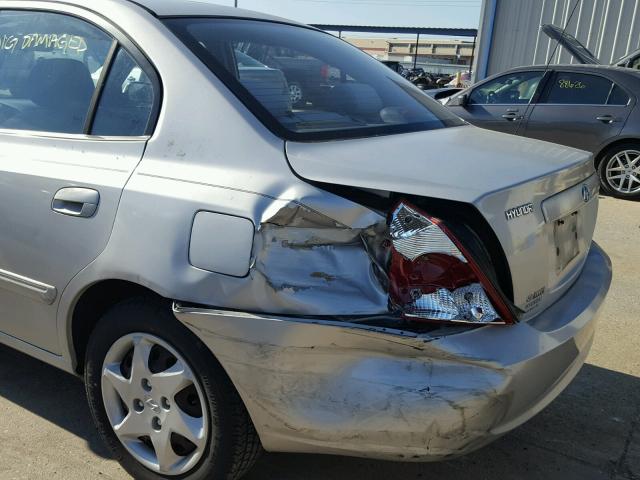 KMHDN46D44U715328 - 2004 HYUNDAI ELANTRA GL SILVER photo 9