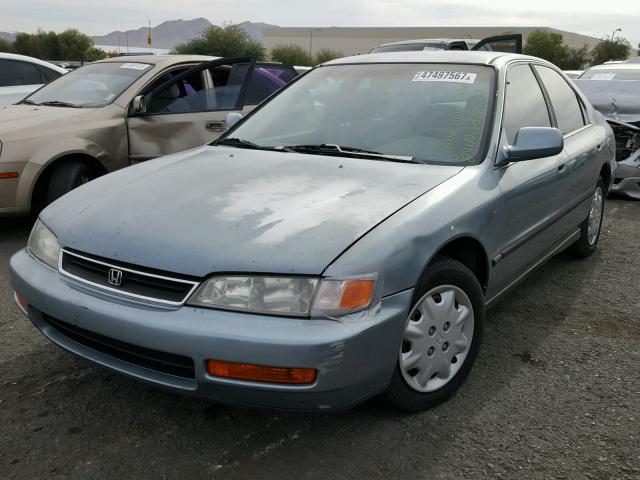 1HGCD5635TA069265 - 1996 HONDA ACCORD LX BLUE photo 2