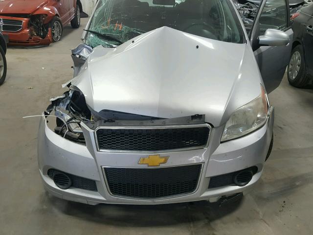 KL1TD66E19B385830 - 2009 CHEVROLET AVEO LS SILVER photo 7