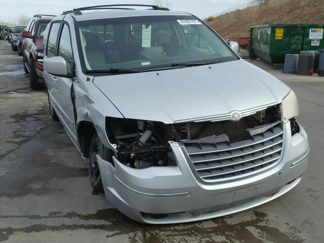 2A4RR5D13AR293472 - 2010 CHRYSLER TOWN & COU SILVER photo 1