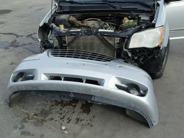 2A4RR5D13AR293472 - 2010 CHRYSLER TOWN & COU SILVER photo 7