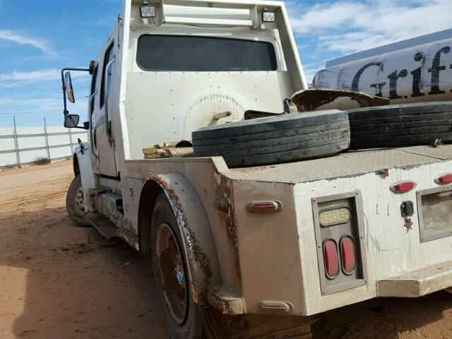 1FVACWDJ26HW57768 - 2006 FREIGHTLINER M2 106 MED WHITE photo 3