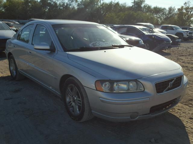 YV1RS592652451426 - 2005 VOLVO S60 2.5T SILVER photo 1