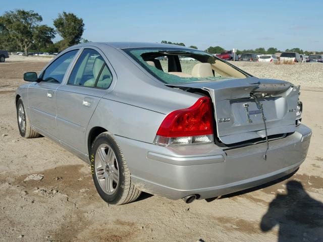 YV1RS592652451426 - 2005 VOLVO S60 2.5T SILVER photo 3