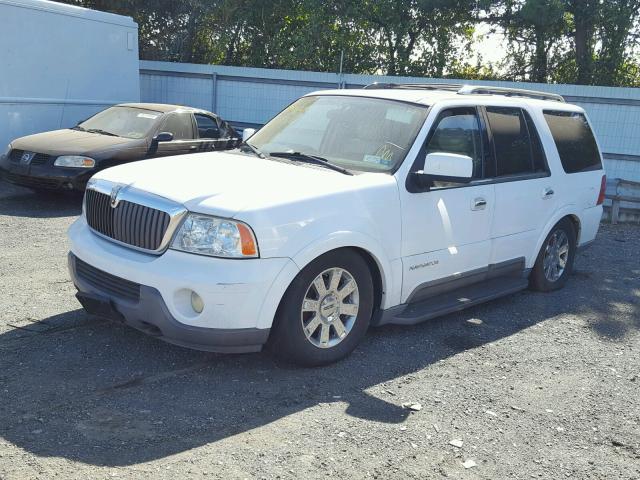 5LMFU28R13LJ36307 - 2003 LINCOLN NAVIGATOR 白色 照片 2