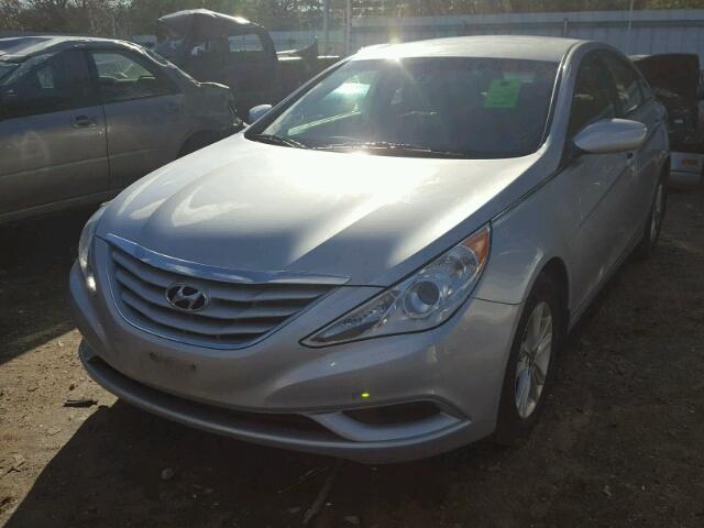 5NPEB4AC0CH394526 - 2012 HYUNDAI SONATA GLS SILVER photo 2