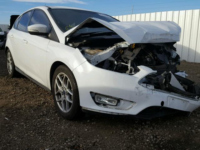 1FADP3K22FL327400 - 2015 FORD FOCUS SE WHITE photo 2