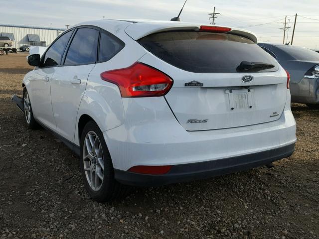 1FADP3K22FL327400 - 2015 FORD FOCUS SE WHITE photo 3