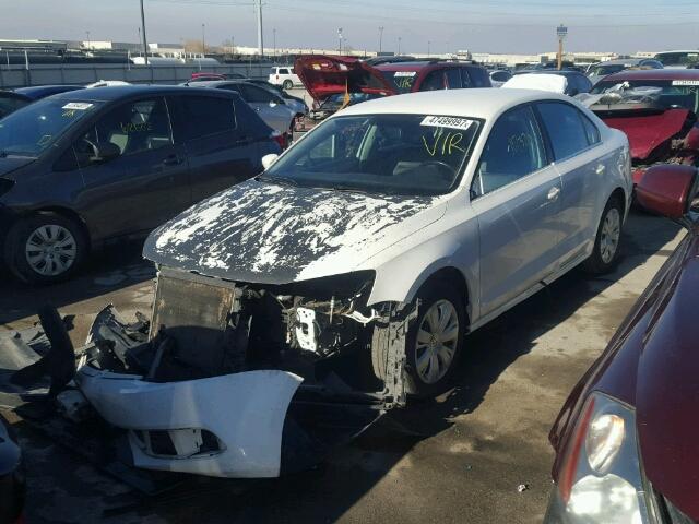 3VWDP7AJ3DM416542 - 2013 VOLKSWAGEN JETTA SE 白色 照片 2