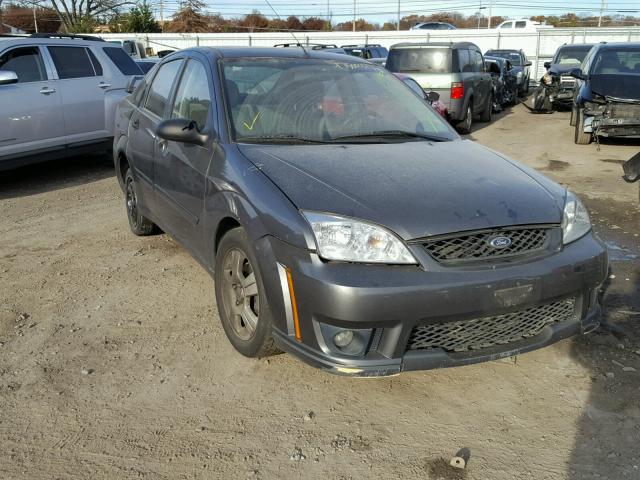 1FAHP34N56W152776 - 2006 FORD FOCUS ZX4 GRAY photo 1