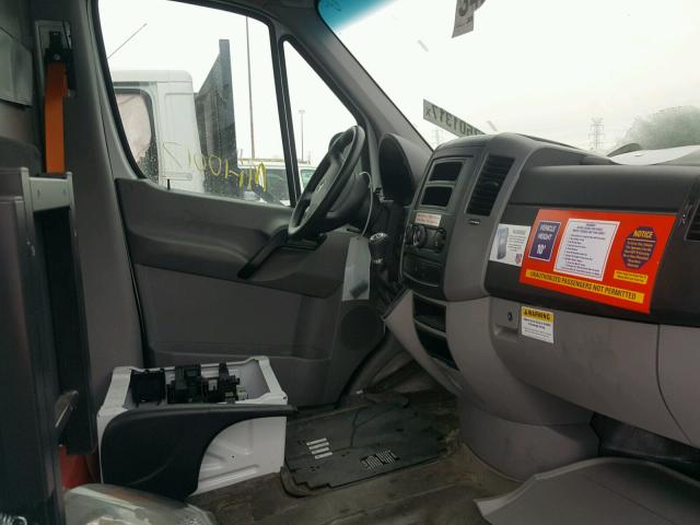 WD3PE8DD8GP249282 - 2016 MERCEDES-BENZ SPRINTER 2 WHITE photo 5