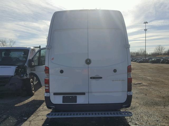 WD3PE8DD8GP249282 - 2016 MERCEDES-BENZ SPRINTER 2 WHITE photo 6