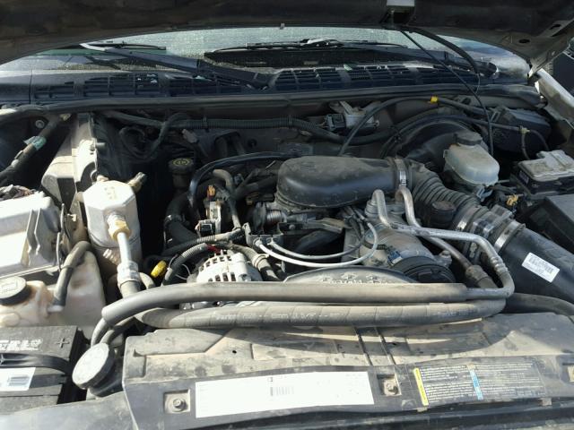 1GTCS19W028193579 - 2002 GMC SONOMA GRAY photo 7