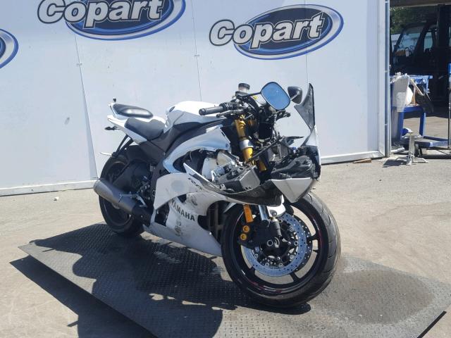 JYARJ16Y6FA009422 - 2015 YAMAHA YZFR6 C WHITE photo 1