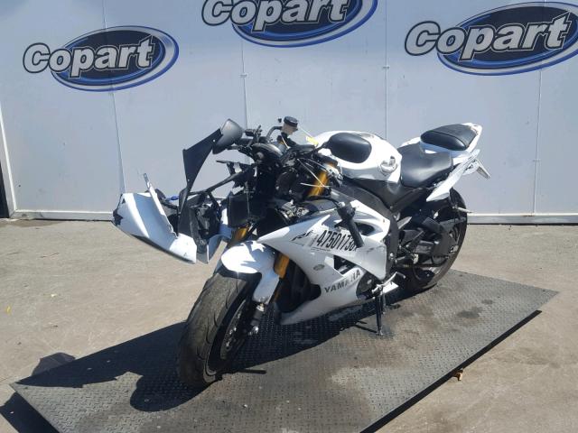 JYARJ16Y6FA009422 - 2015 YAMAHA YZFR6 C WHITE photo 2