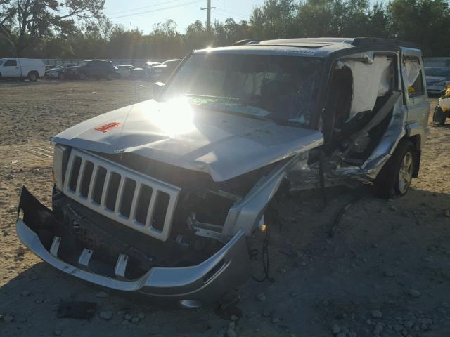 1J8HH48K16C255085 - 2006 JEEP COMMANDER SILVER photo 2