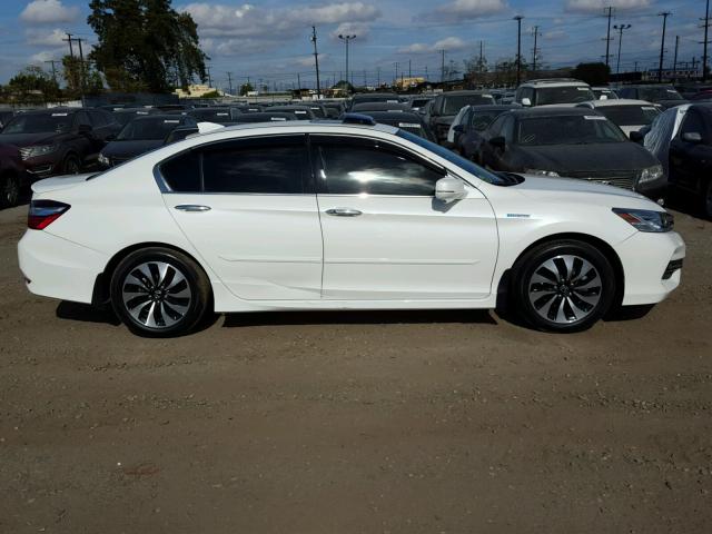 JHMCR6F74HC016916 - 2017 HONDA ACCORD HYB WHITE photo 9