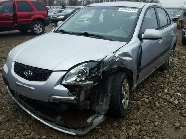 KNADE123776205044 - 2007 KIA RIO BASE SILVER photo 2