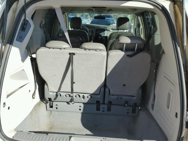 2A8HR54P08R673233 - 2008 CHRYSLER TOWN & COU 白色 照片 9