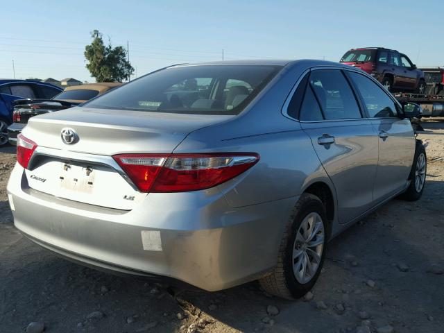 4T1BF1FK7FU897420 - 2015 TOYOTA CAMRY LE SILVER photo 4