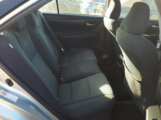 4T1BF1FK7FU897420 - 2015 TOYOTA CAMRY LE 银色 照片 6